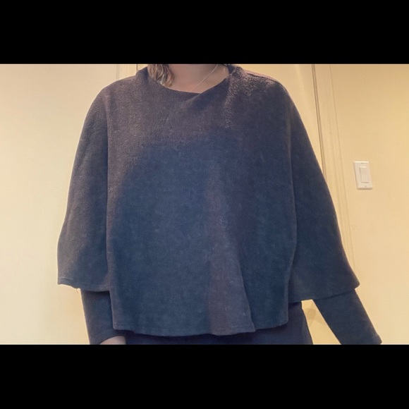 ZARA PONCHO SWEATER - Picture 4 of 4